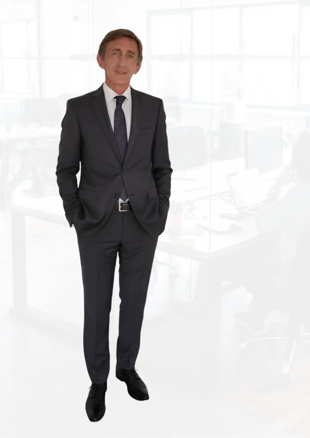 Giordano, Gründer und Inhaber von NECTRAVELDELUXE und NECTRAVELDEALS – Experte für hochwertige, flexible Reisen und persönliche Beratung