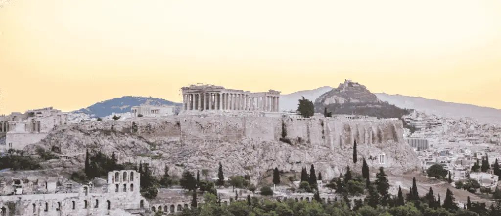 Athen entdecken – Stadt voller Geschichte und Charme mit beeindruckender Akropolis als Wahrzeichen Griechenlands