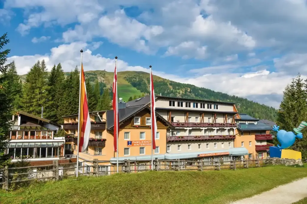 Familienhotel Hinteregger am Katschberg – Bergurlaub zwischen Salzburg und Kärnten im Wander- und Skigebiet
