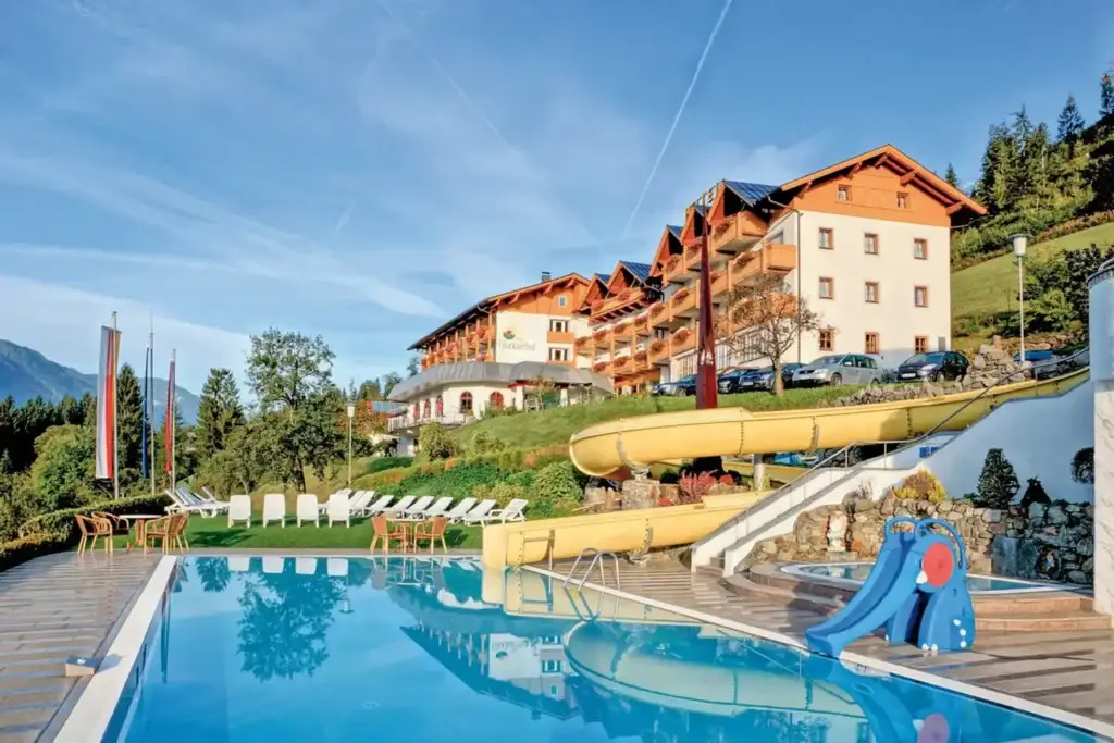 Ferienhotel Glocknerhof im sonnigen Süden Österreichs – familiengeführtes Resort für entspannte Bergferien