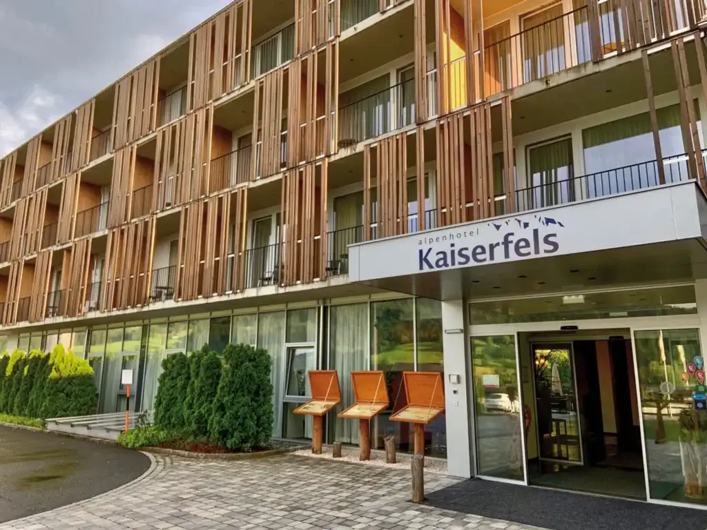 NECTRAVELDEALS-Österreich-Tirol-Alpenhotel Kaiserfels
