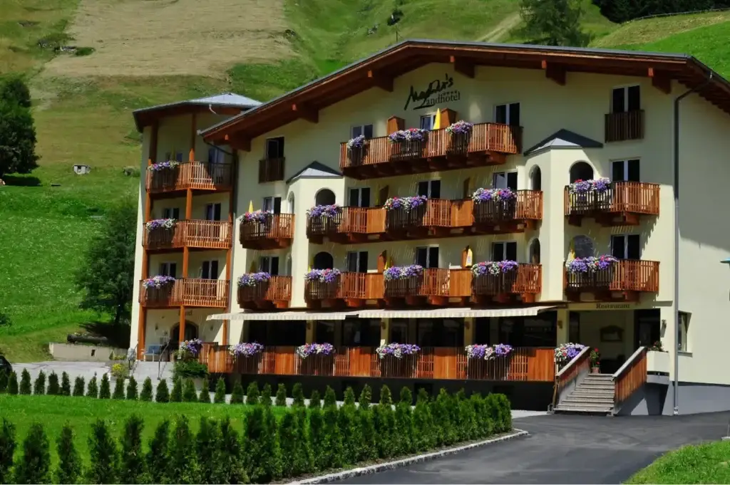 Macher’s Landhotel im Defereggental – Familienfreundliches 4‑Sterne-Hotel im Nationalpark Hohe Tauern für Natur- & Aktivurlaub