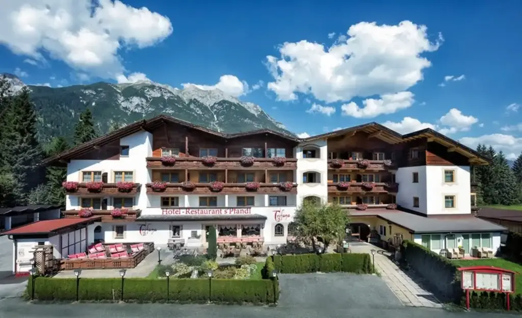 NECTRAVELDEALS-Tirol-Bergidyll & Hotel Trofana