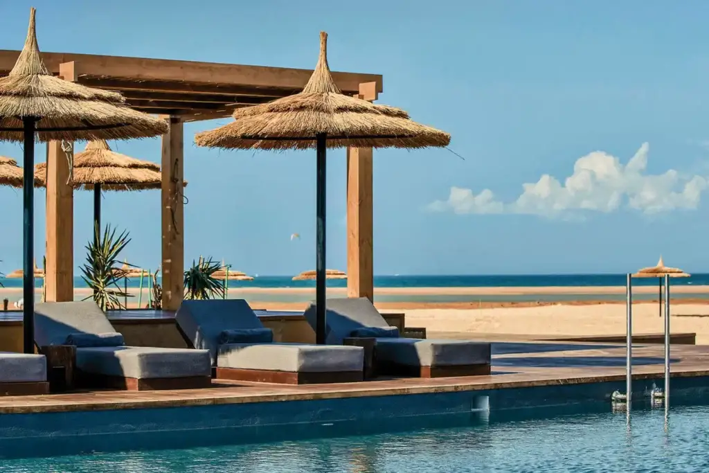 Casa Cook El Gouna Adults-Only-Hotel am Roten Meer – luxuriöser Retreat mit privatem Sandstrand für Paare und Alleinreisende.
