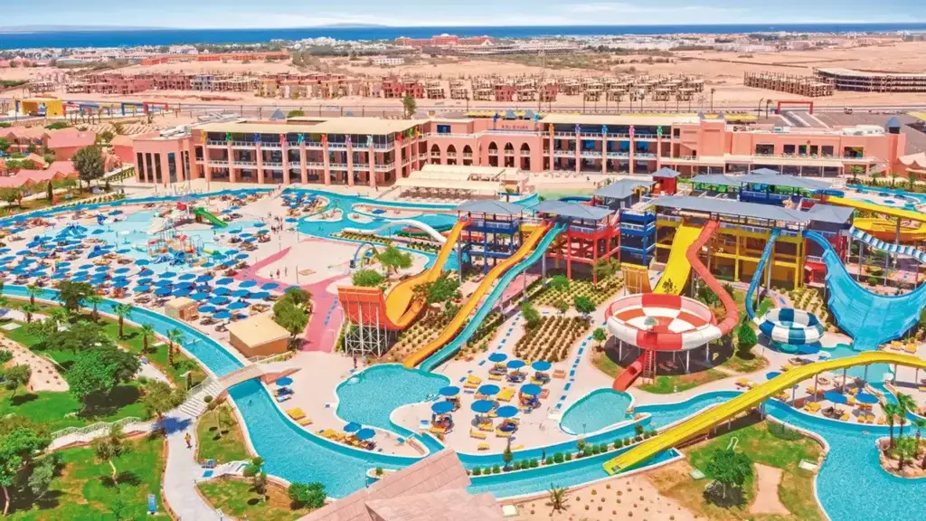Water Valley by Neverland – größter Wasserpark Ägyptens mit 45 Pools, 81 Rutschen und vielseitigem Freizeitangebot für Familien