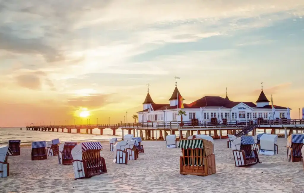 SEETELHOTEL Pommerscher Hof in Heringsdorf – zentral gelegenes 3-Sterne-Superior Hotel am Friedensplatz, nur wenige Schritte vom Ostseestrand entfernt, ideal für erholsamen Urlaub auf Usedom