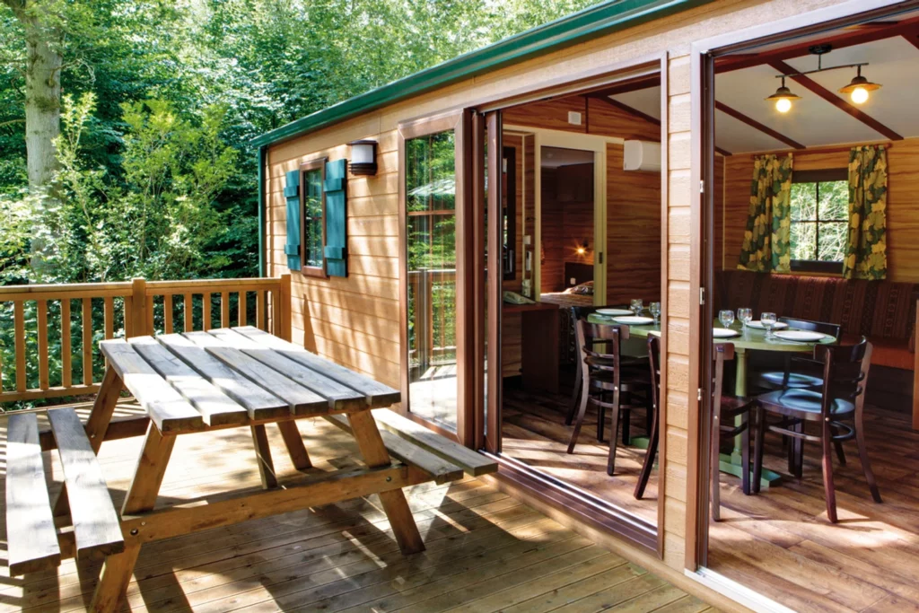 Disney Davy Crockett Ranch in Bailly‑Romainvilliers, Blockhütten im Grünen nahe Disneyland® Paris