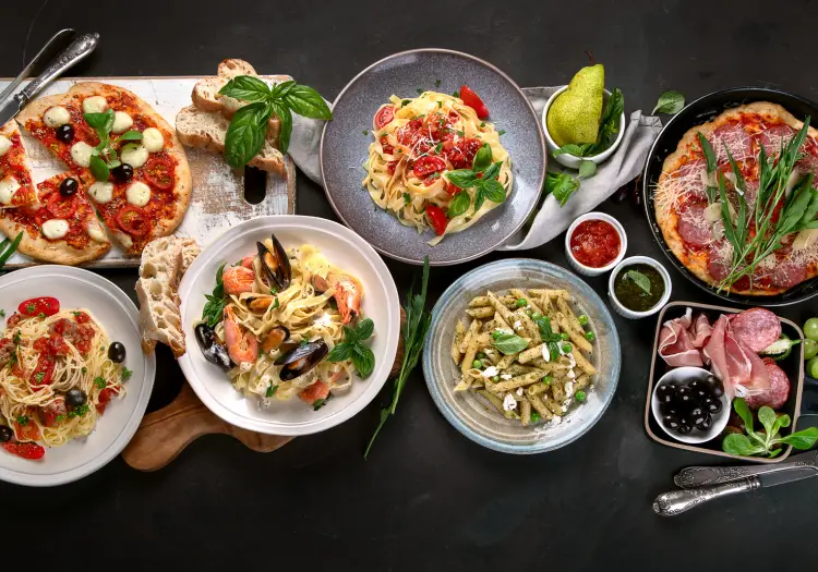 Kulinarische Genüsse in Italien – Pizza, Pasta und Gelato in authentischen Trattorien, Olivenöl-Verkostung und mediterranes Flair unter der Sonne.