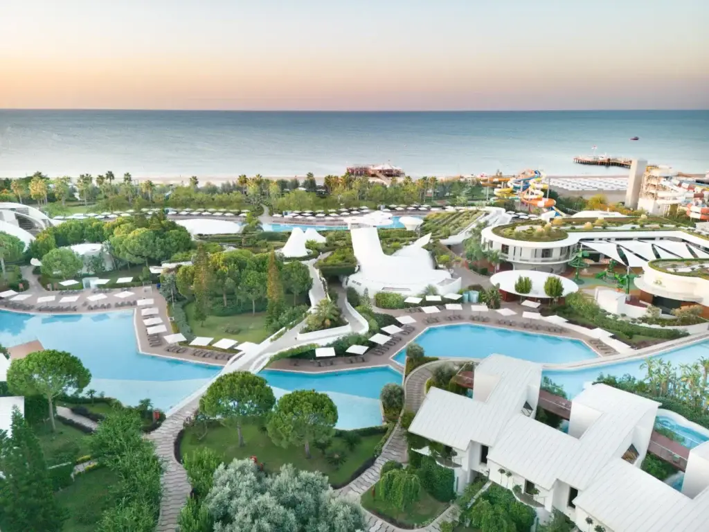 Cornelia Diamond Golf Resort & Spa in Belek – Luxuriöses Familien- und Golfhotel an der türkischen Riviera mit großem Wellnessbereich